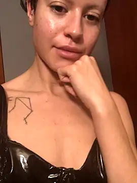 YoungDutchRuby webcam