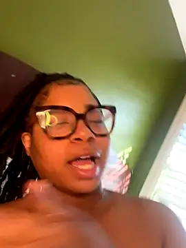 Webcam Model (caramel__cremes)  is live.Free join now!