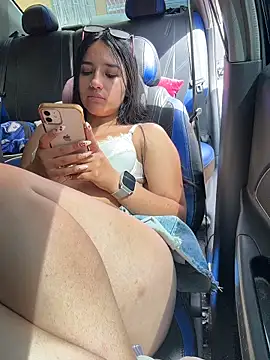 Webcam Model ()  is live.Free join now!