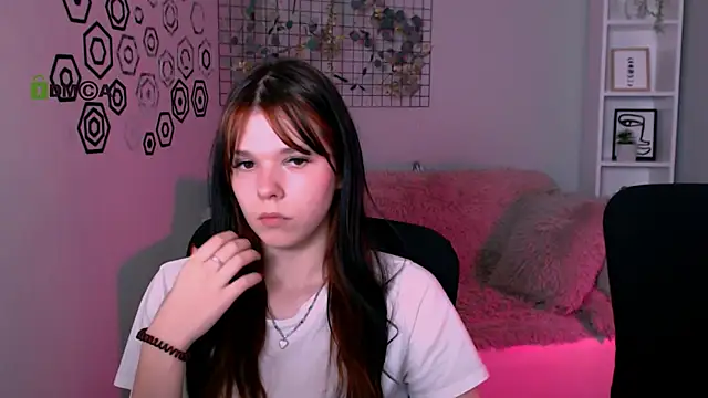 mikameovv - Mikameovv's free webcam