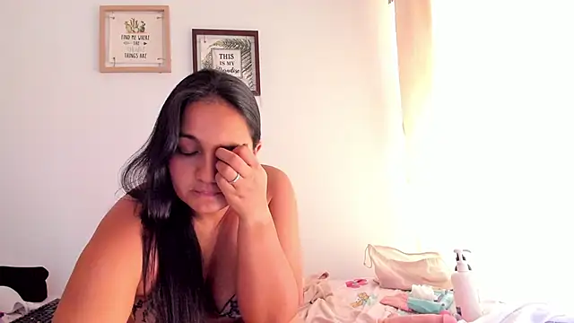 selena_jhonson webcam