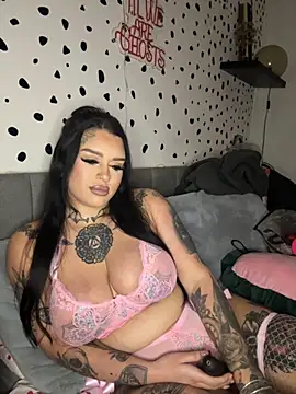 Webcam Model (tempzzz12)  is live.Free join now!