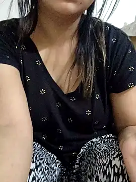 Webcam Model (Tanha18)  is live.Free join now!