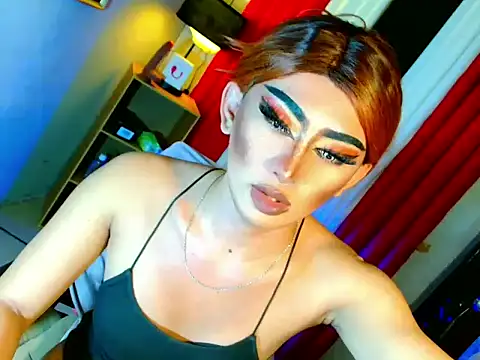 HOLLYWOOD_QUEEN_88 webcam