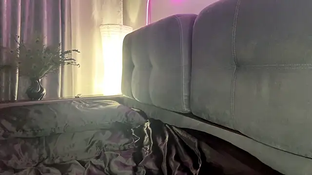 YourLittleElfie webcam