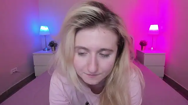 CamillaDreamer webcam