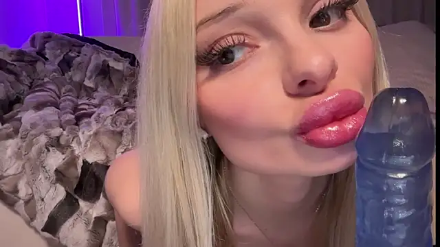 HannaXLove Live Webcam on {site_name}