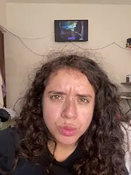 Lucy_YupiSweet webcam