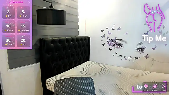 YourExpensiveLuna webcam