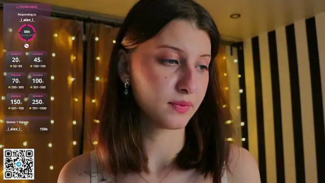 LorinaMaffitt webcam