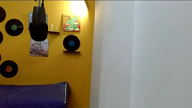 skinnyverus18 webcam