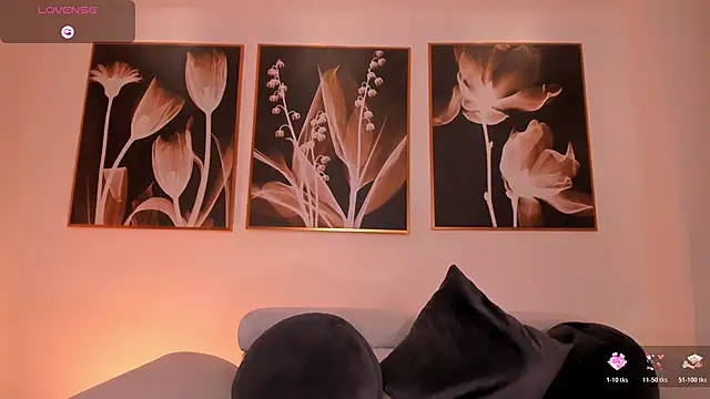 IsabellaMoreau webcam