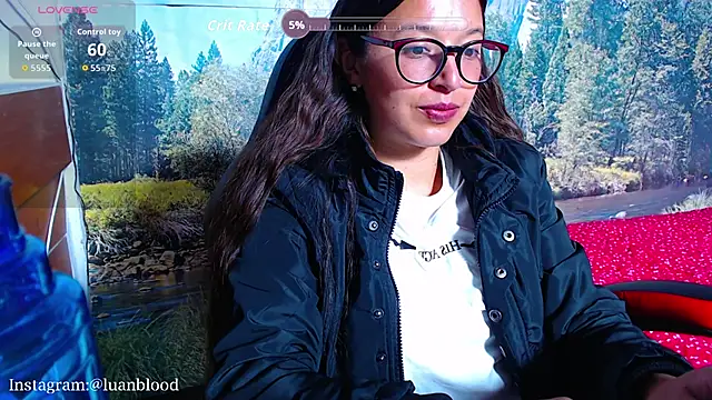 luanablood webcam stripchat model stream image