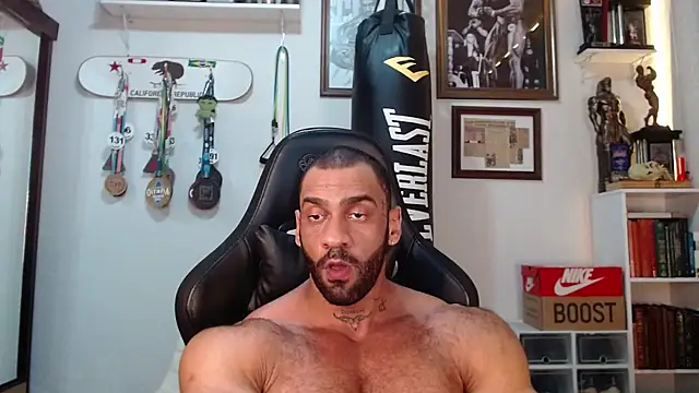 henryhadesflirt webcam