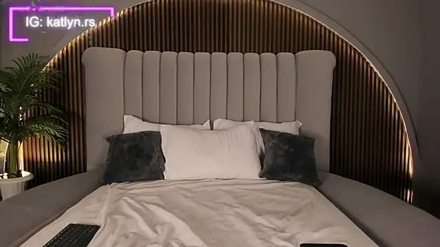 KatlynRous webcam