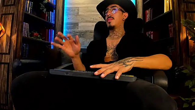 Donovan_Desmond webcam