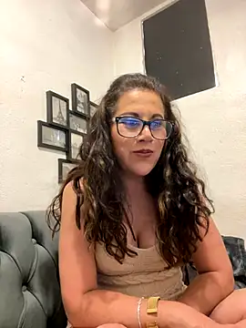 MirandaLatinaLovely webcam
