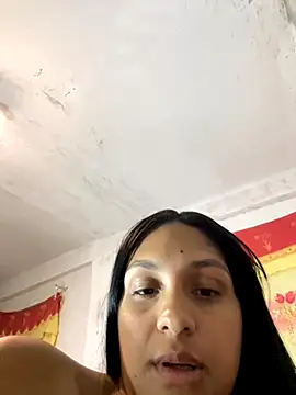 Messy-diana21 webcam