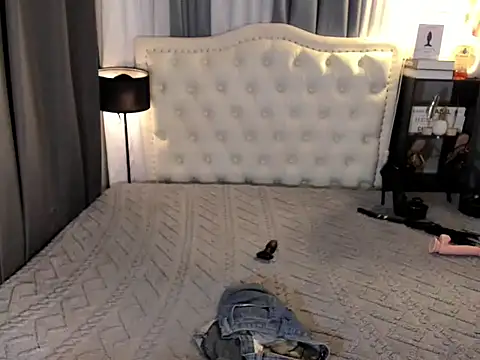 naughtyandreaxx webcam