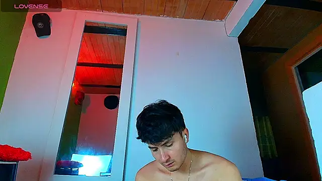 santyago_taylor webcam
