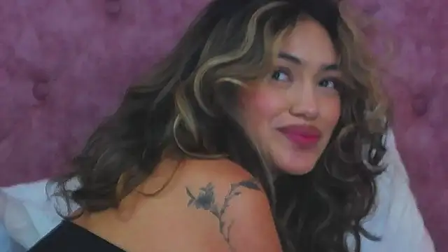 MaddisonBelucci webcam