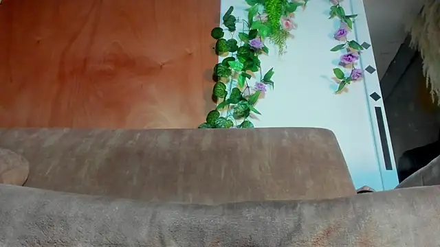 adhara_hotter webcam