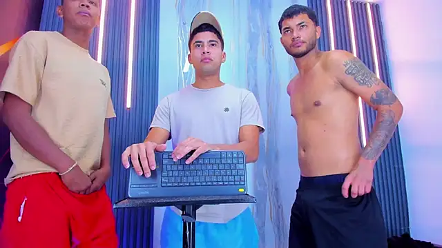 Play_boys_Hot2 webcam