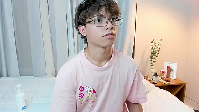 Honeymoon_sariel webcam