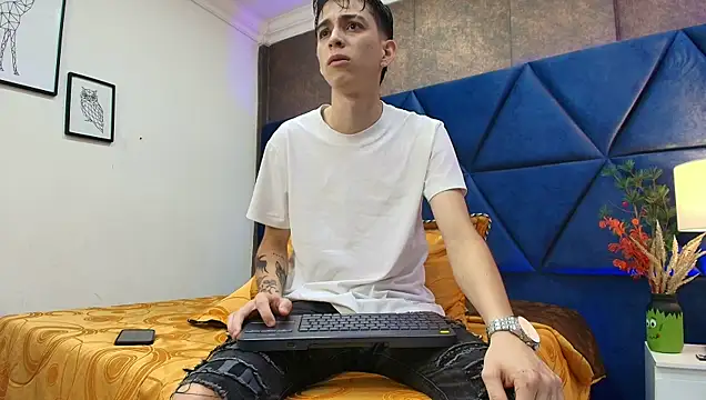 Lion_Foster01 webcam