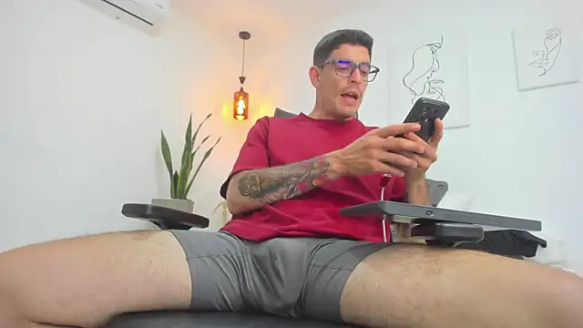 damian_bull webcam