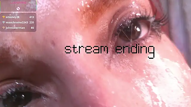 bri_von_dhara__ webcam