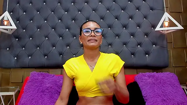 AtheneaBrownn webcam