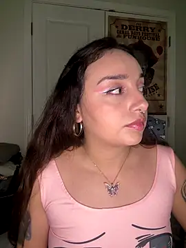 CharmingMaddie webcam