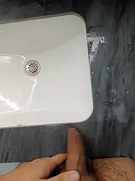 KeepCummingForYou73 webcam