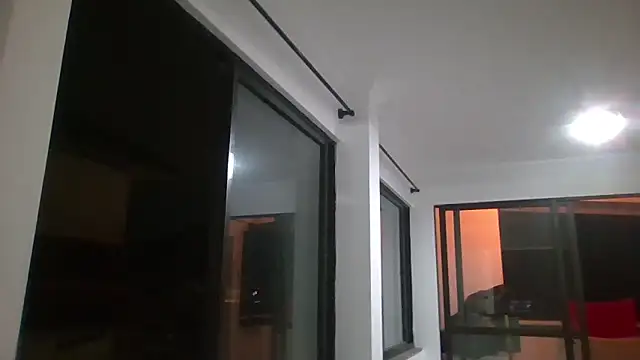 JUNINHOLEKEJR webcam