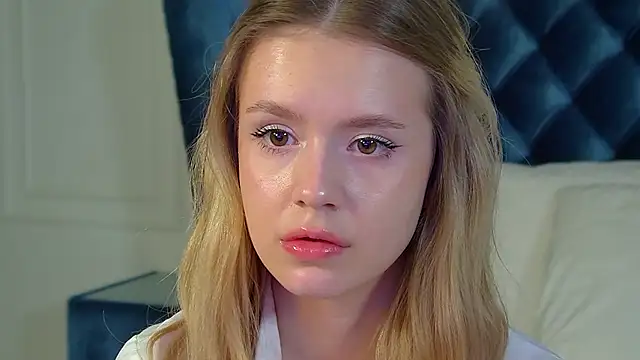 MilanaBalmain webcam