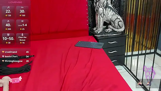 _nicolesweet (F young) - padlock on gag *dance