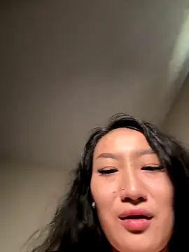 aliciaz3 (F young) - Ride my dildo until I'm Dripping Wet!!