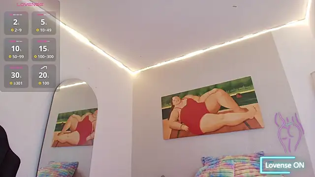 nahomi_blaze56 webcam