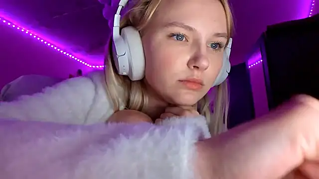 karinrobertson (F teen) - flash pussy^^