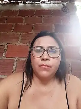 Dirty-Momm-Divorced-Hot webcam