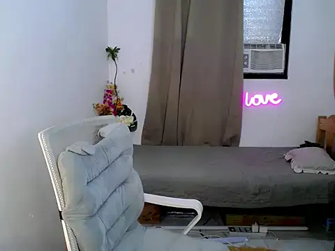 iDareUtoLoveMe webcam