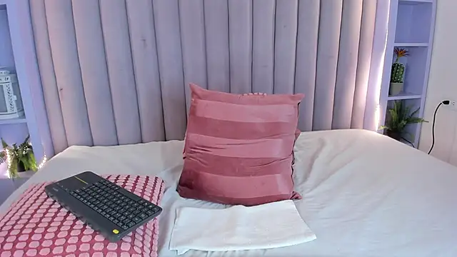 StefanyWilliams_ webcam