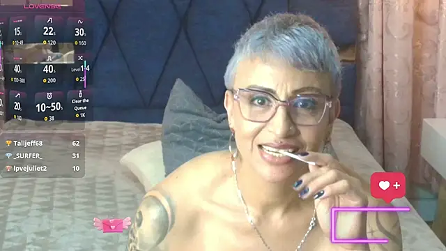 Charlotte__Gray webcam