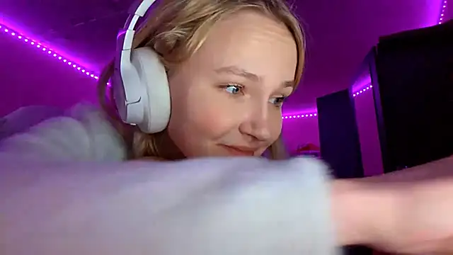 KarinRobertson webcam