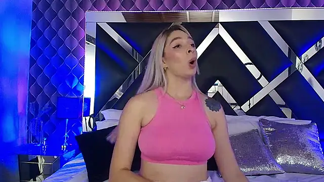 victoriaa_lee_ webcam