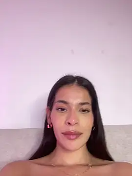 esmeraldalcl - Esmeraldalcl's free webcam - UK Sex Cams