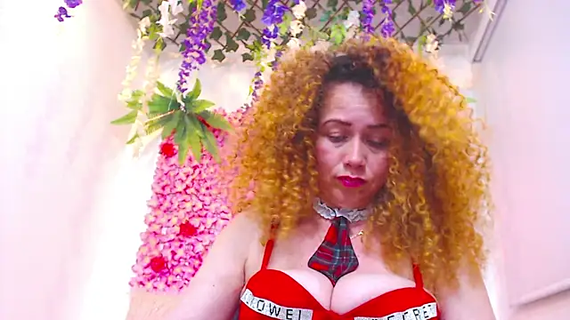 BLONDE_SEXYHOT webcam