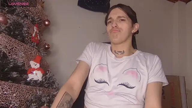 Scarlett_crastrawberry webcam