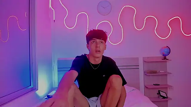 luccas_ferreira (M twink) - jerk off 10 min